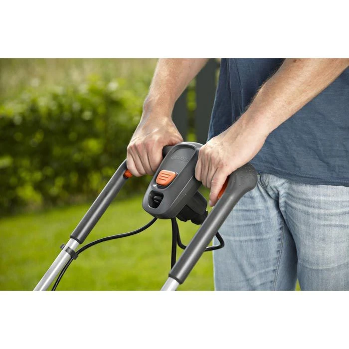 Gardena Rasenmäher PowerMax 1200/32, Elektro, 1200 Watt, Schnittbreite 32cm, Fangkorb 30 Liter – Bild 5