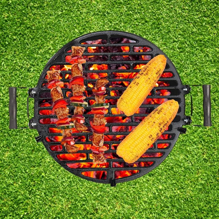 Relaxdays Holzkohlegrill Grillfass, Gusseisen, Mit Griffen, Grillfläche Ø 35cm – Bild 4