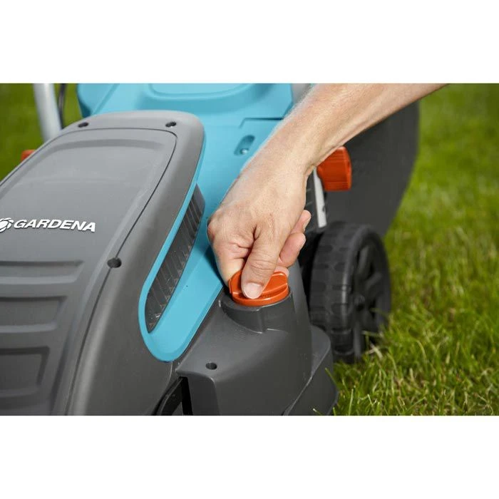 Gardena Rasenmäher PowerMax 1200/32, Elektro, 1200 Watt, Schnittbreite 32cm, Fangkorb 30 Liter – Bild 4