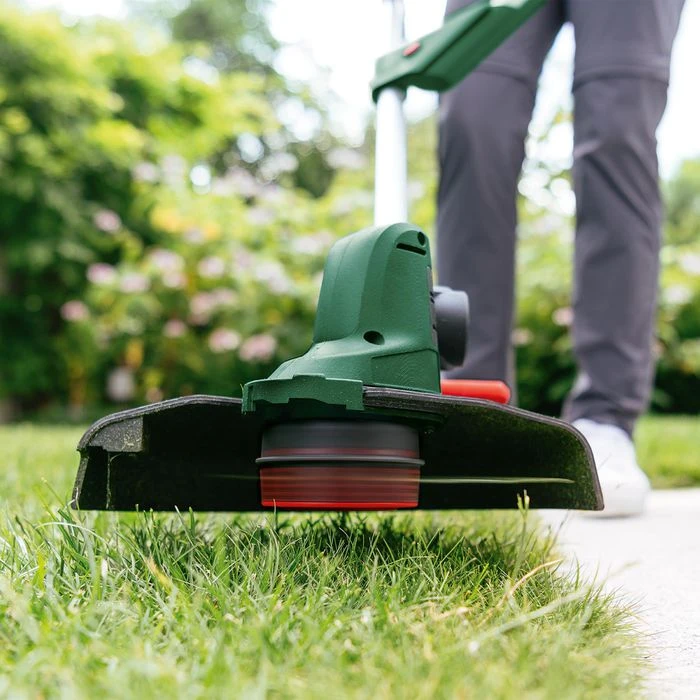 Bosch Rasentrimmer UniversalGrassCut 18-260, Akku, 18V/2Ah,1 Akku, Teleskopstiel, Schneidkopf:1 Faden – Bild 6